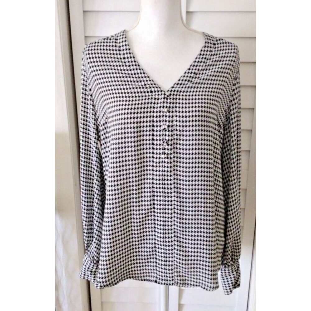 Express women's houndstooth long sleeve pullover v-neck faux button‎ blouse L